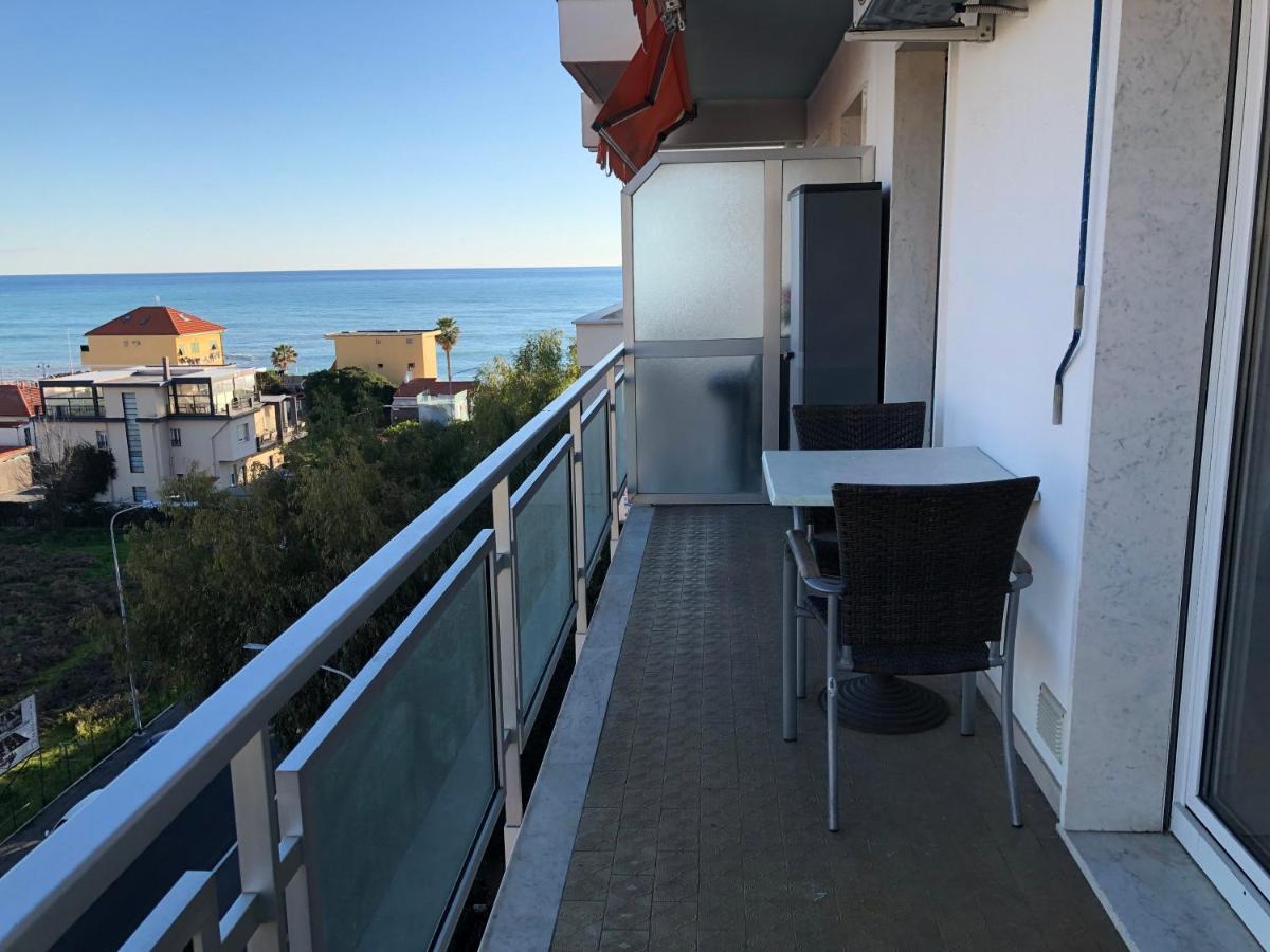 Attico Tacito Daire Ventimiglia Dış mekan fotoğraf
